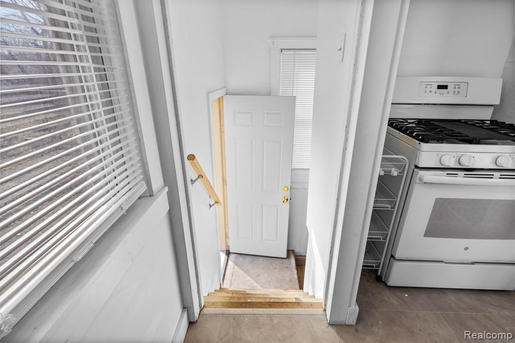 6050 Evergreen Avenue, Dearborn, MI 48228 — Photo 19