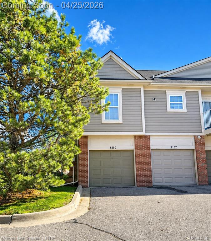 4200 Addington Drive, Commerce Twp, MI 48390 — Photo 2