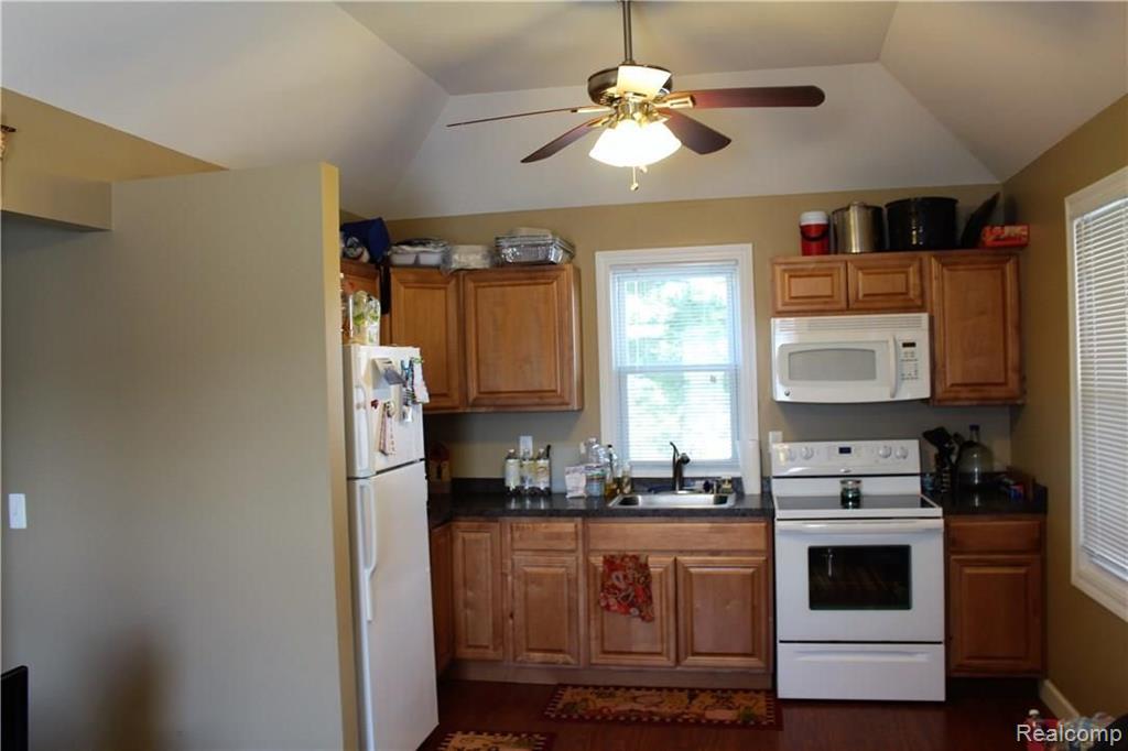 752 Preston Island, Orion, MI 48362 — Photo 43