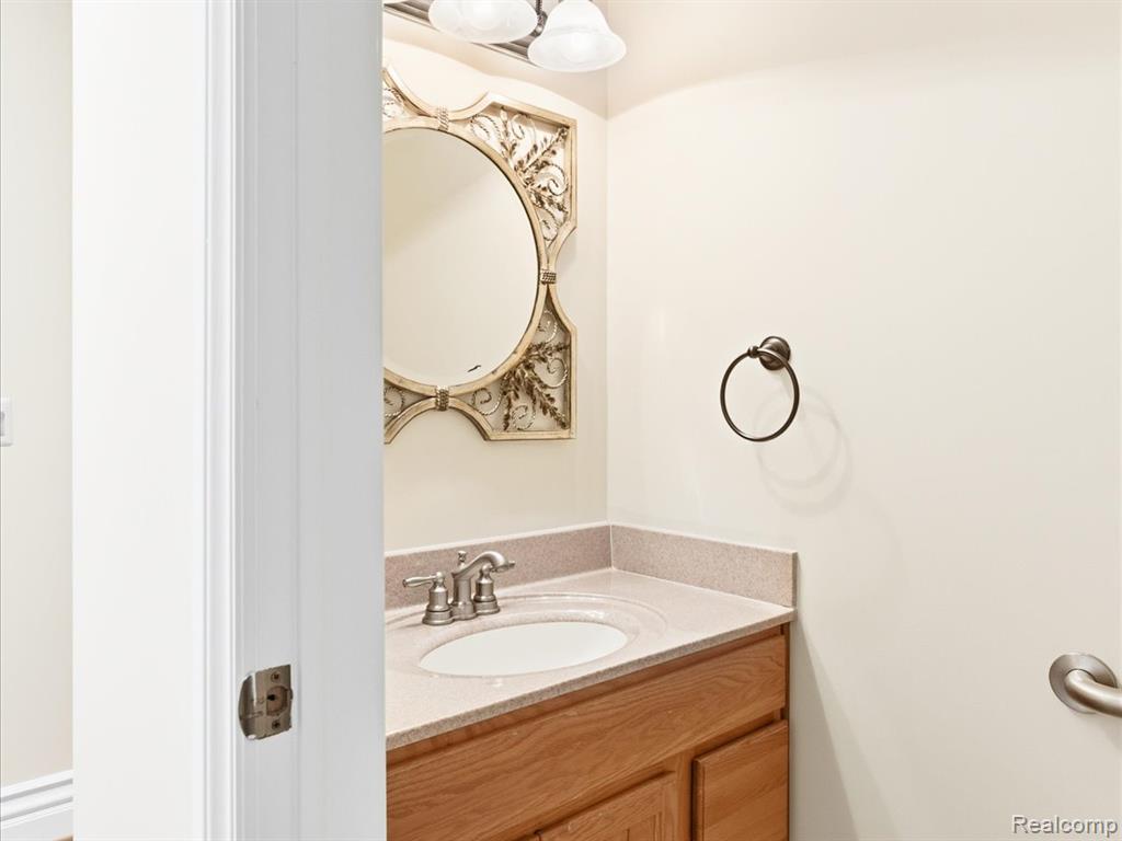 3993 N River Road, Fort Gratiot, MI 48059 — Photo 35