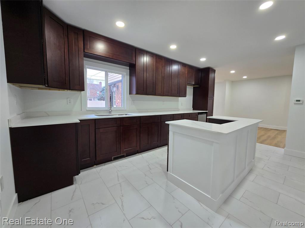 953 Kings Highway, Lincoln Park, MI 48146 — Photo 4