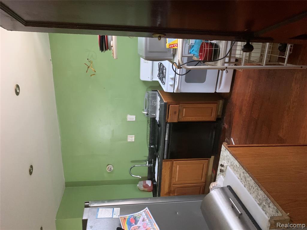 17520 Goddard Street, Detroit, MI 48212 — Photo 8