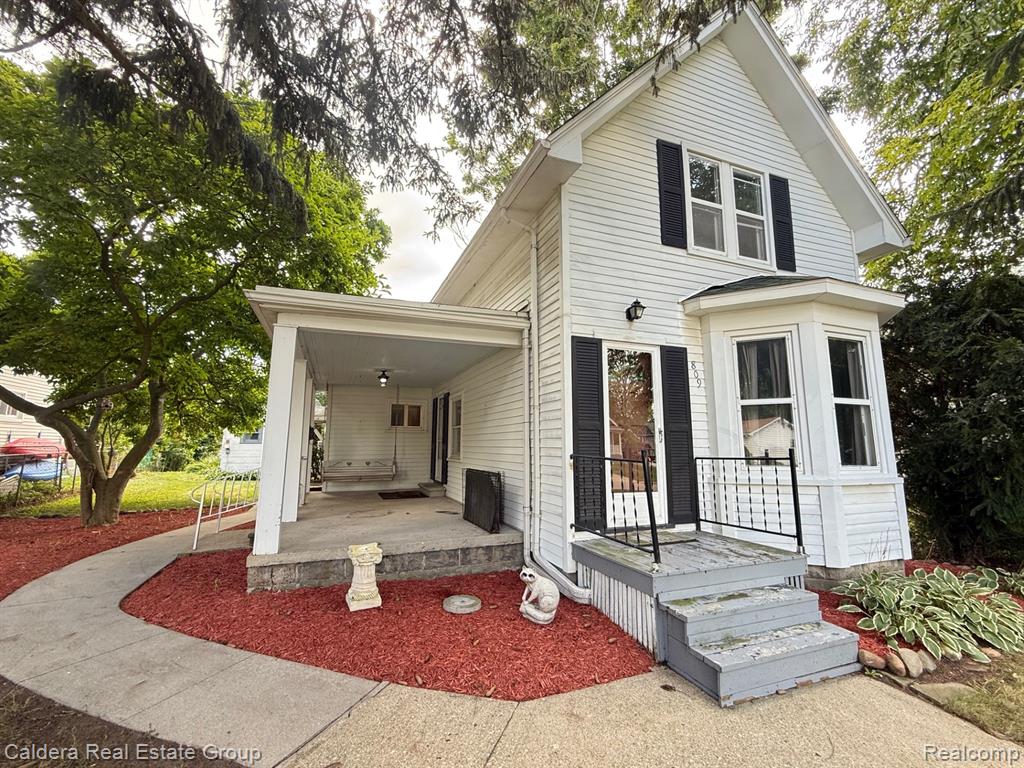 809 Waterloo Street, St. Clair, MI 48079 — front exterior