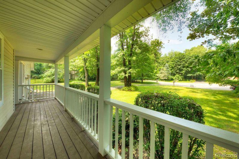 11417 TALL SHADOWS, Pinckney, MI 48169 — Photo 2