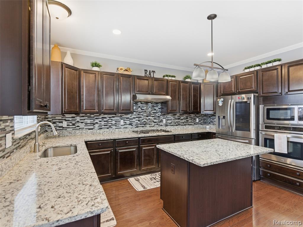 47450 Ellery Lane, Canton, MI 48187 — Photo 22