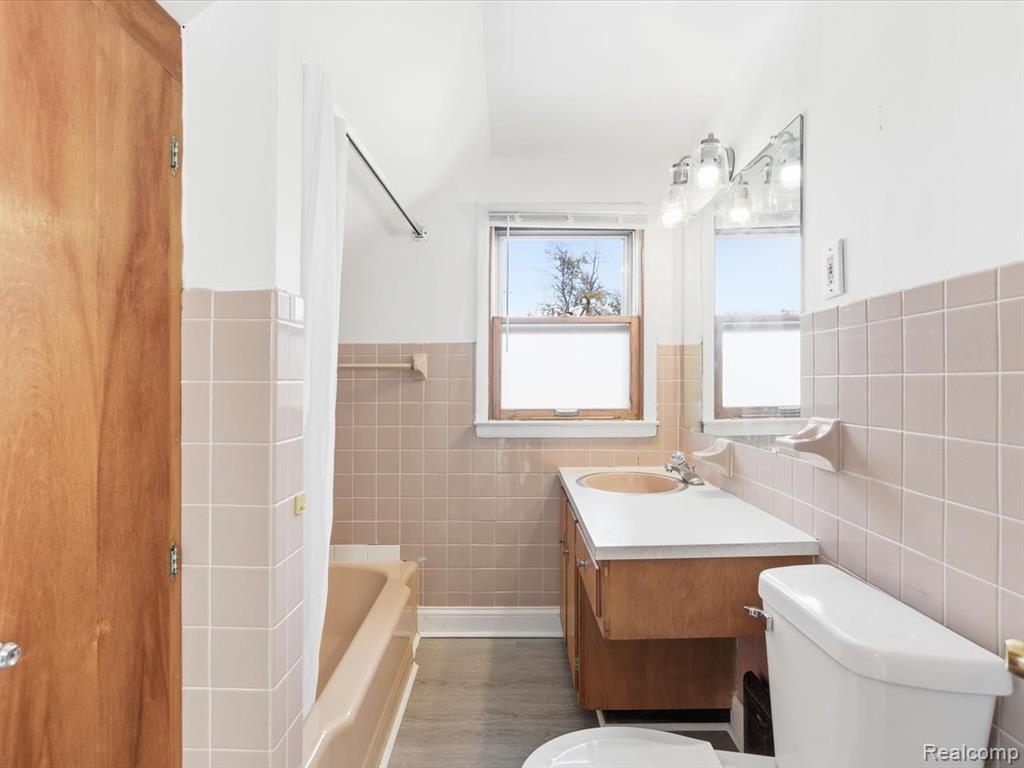 423 16th Street, Port Huron, MI 48060 — Photo 16