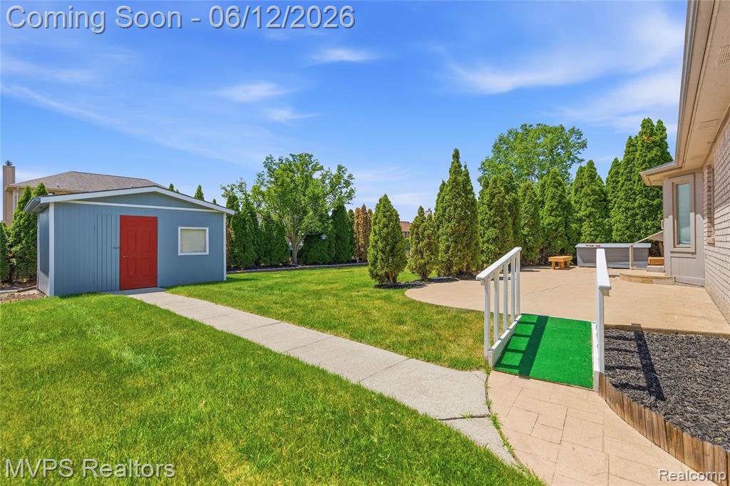21618 Sue Ellen Drive, Macomb, MI 48044 — Photo 20