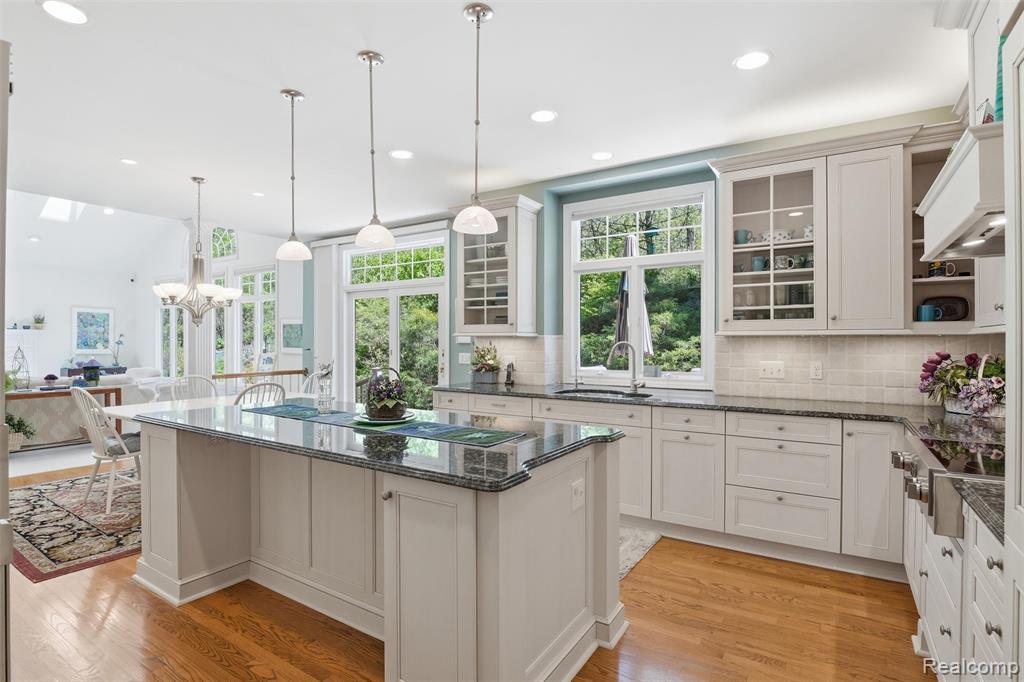 628 Green Road, Ann Arbor, MI 48105 — Photo 8