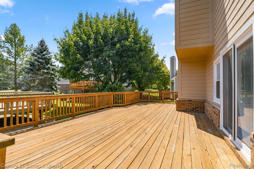 41665 CHARLESTON Lane, Novi, MI 48377 — Photo 48