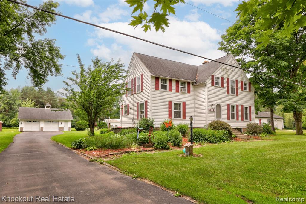 6814 Curtis Road, Bridgeport, MI 48722 — front exterior