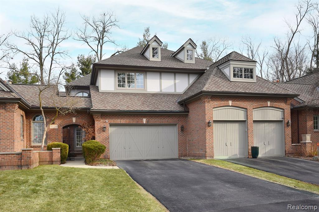 4074 Cranbrook Court, Bloomfield Hills, MI 48301 — front exterior