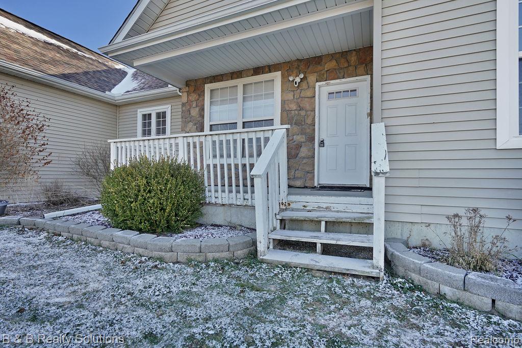 5493 King Road, China, MI — Photo 5