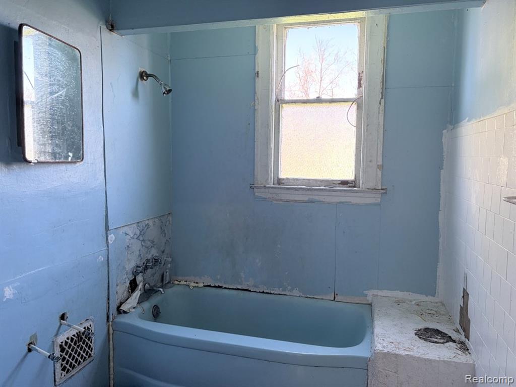 6631 Seminole Street, Detroit, MI 48213 — Photo 9