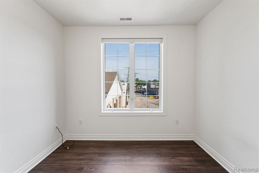 730 Penniman Avenue, 205, Plymouth, MI 48170 — Photo 15