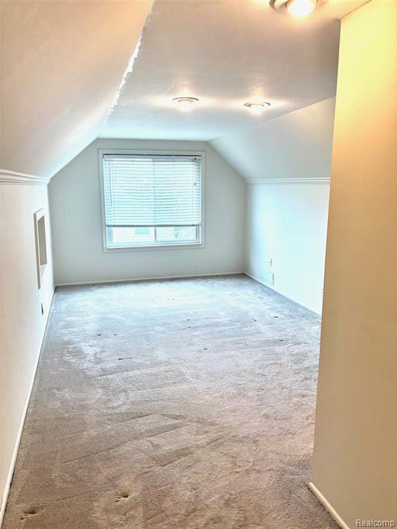 505 S Chocolay Avenue, Clawson, MI — Photo 10