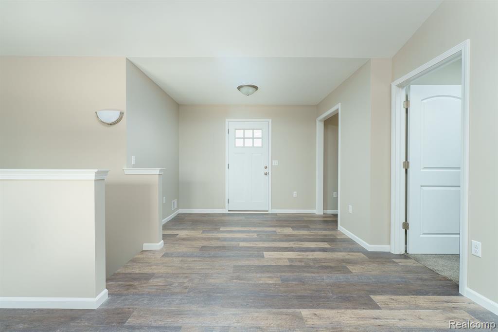 2105 ADELINES Way, Fowlerville, MI 48836 — Photo 2