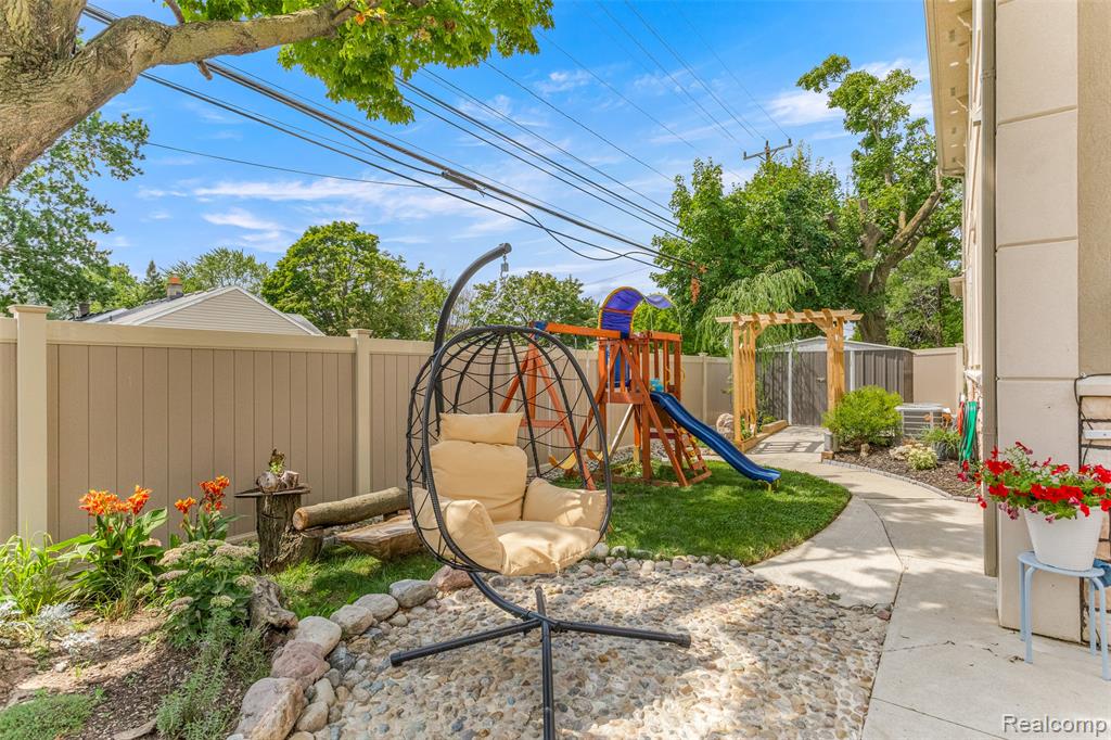 5908 Kinmore Street, Dearborn Heights, MI 48127 — Photo 54