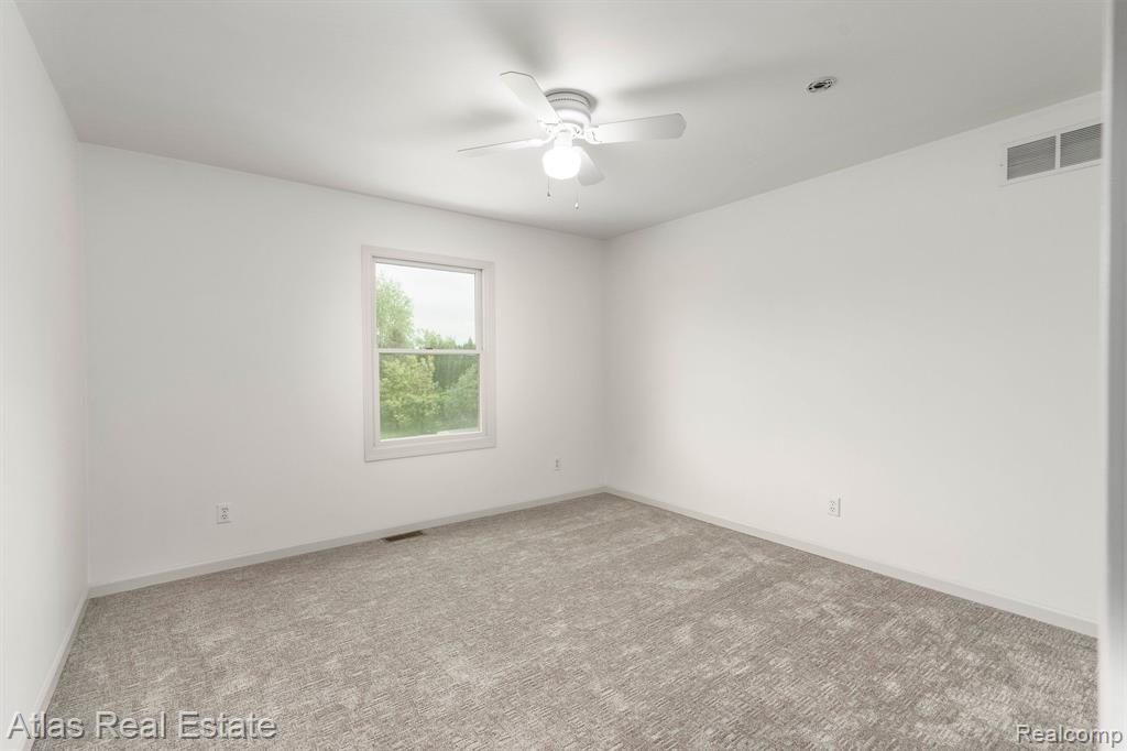 7371 BURPEE Road, Grand Blanc, MI 48439 — Photo 45