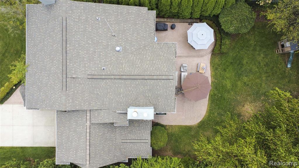 826 Larchlea Drive, Birmingham, MI 48009 — Photo 57
