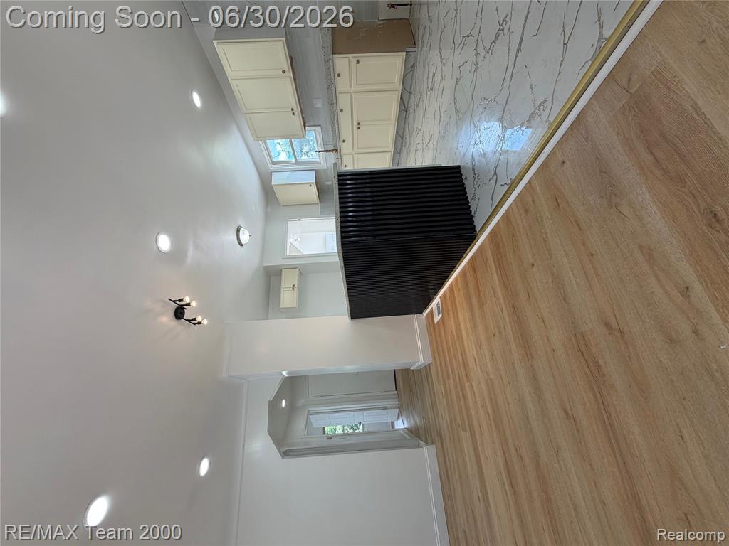 6760 Warwick Street, Detroit, MI 48228 — Photo 16