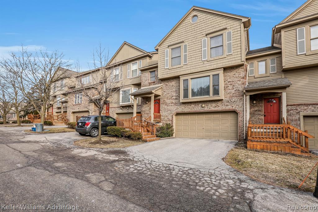4200 Colorado Lane, West Bloomfield, MI — Photo 2