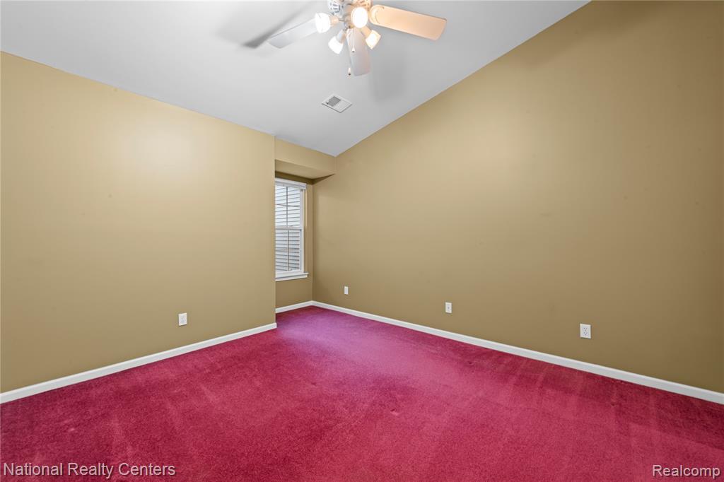 4967 Oak Hill Drive, Waterford, MI 48329 — Photo 22