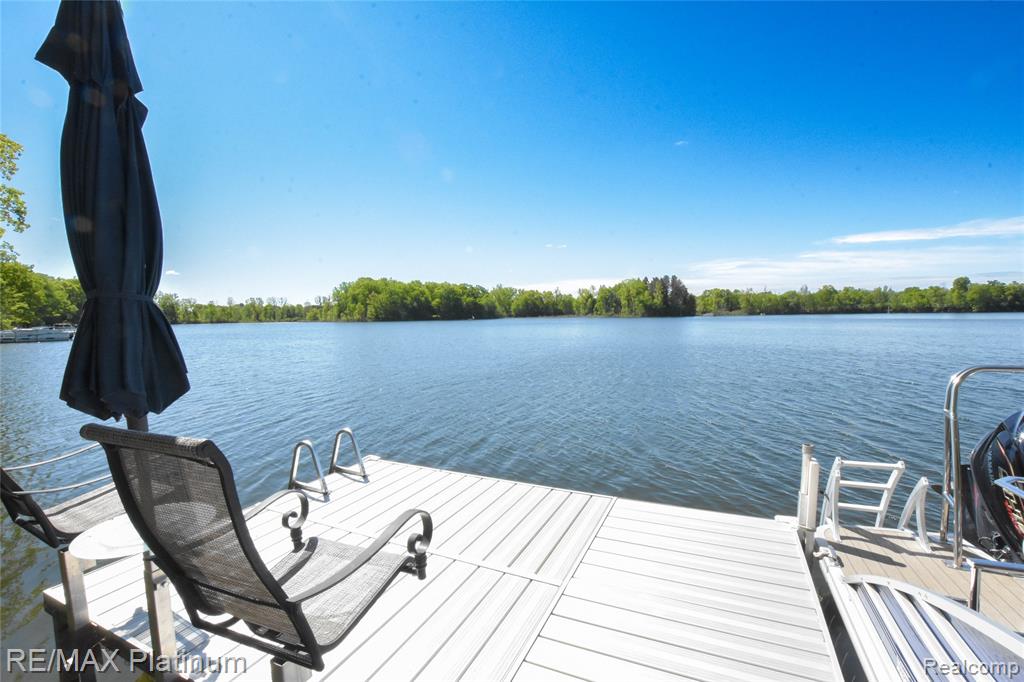 841 HURLEY Drive, Howell, MI 48843 — Photo 8