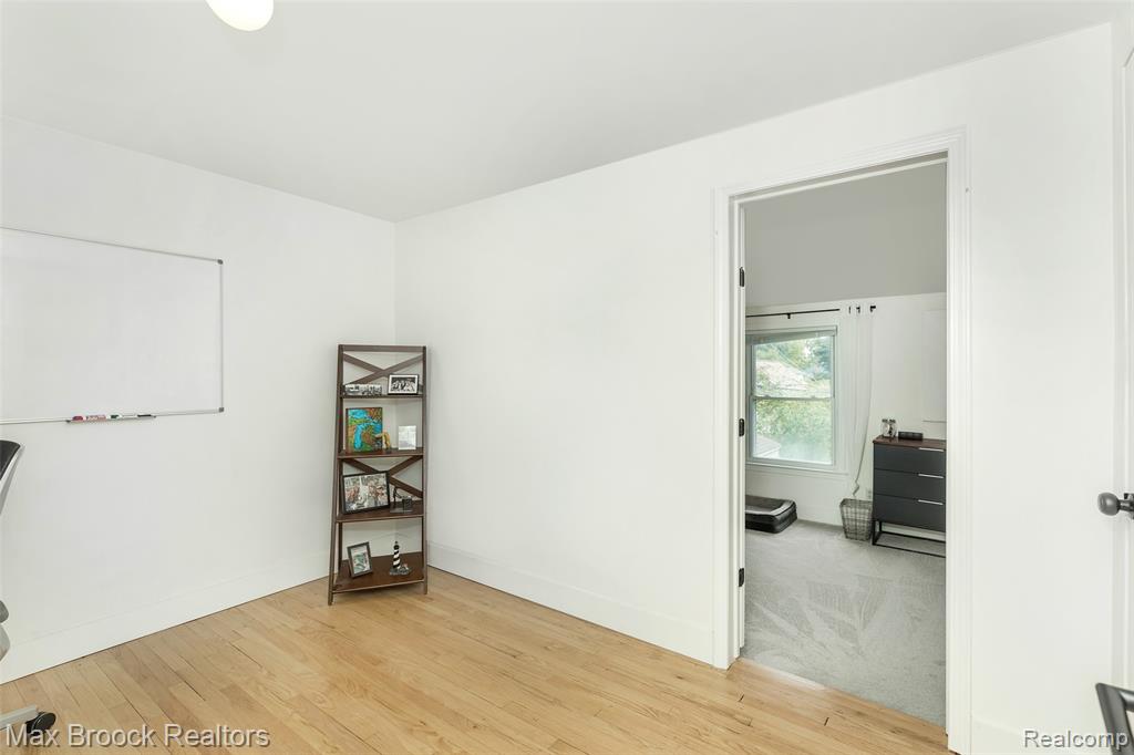 430 N Altadena Avenue, Royal Oak, MI 48067 — Photo 32