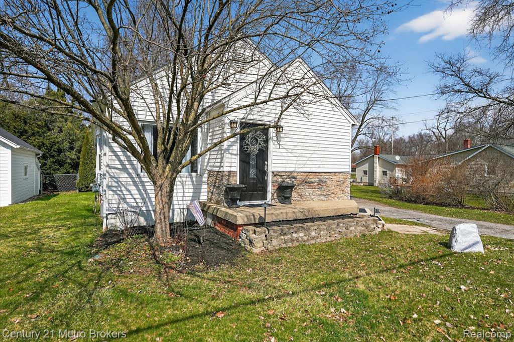 5501 Potter Road, Flint, MI 48506 — Photo 2