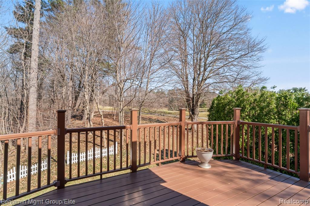 5380 Versailles Avenue, Brighton, MI 48116 — Photo 14