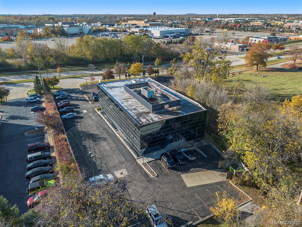 42450 W 12 Mile Rd Road, Novi, MI — Photo 9