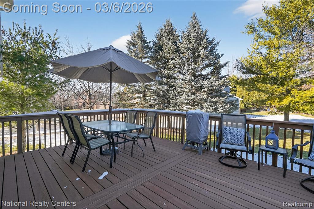 906 Meadowbrook Way, Milford, MI 48381 — Photo 40