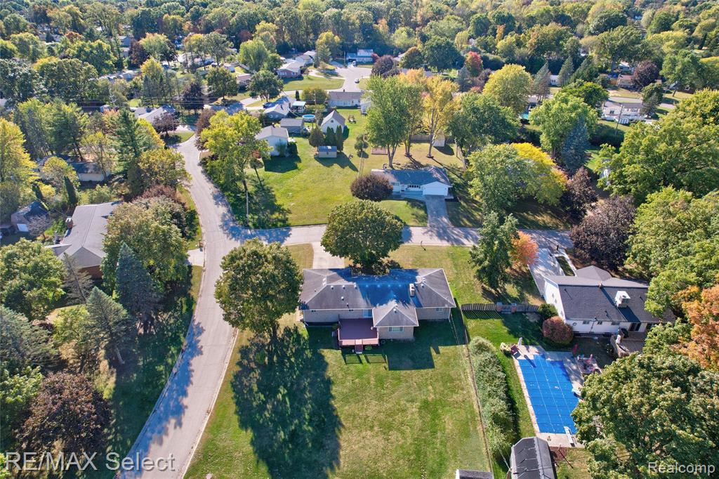 4290 Hedgethorn Circle, Burton, MI 48509 — Photo 54