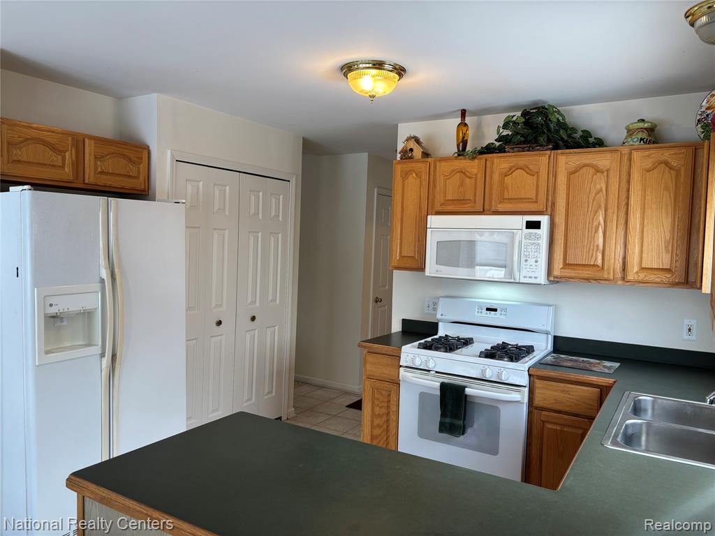 51 Mill Creek Avenue, Lapeer, MI 48446 — Photo 14