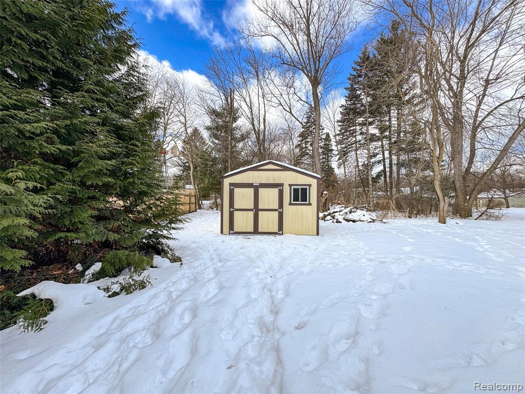 2311 Richwood Road, Auburn Hills, MI 48326 — Photo 26
