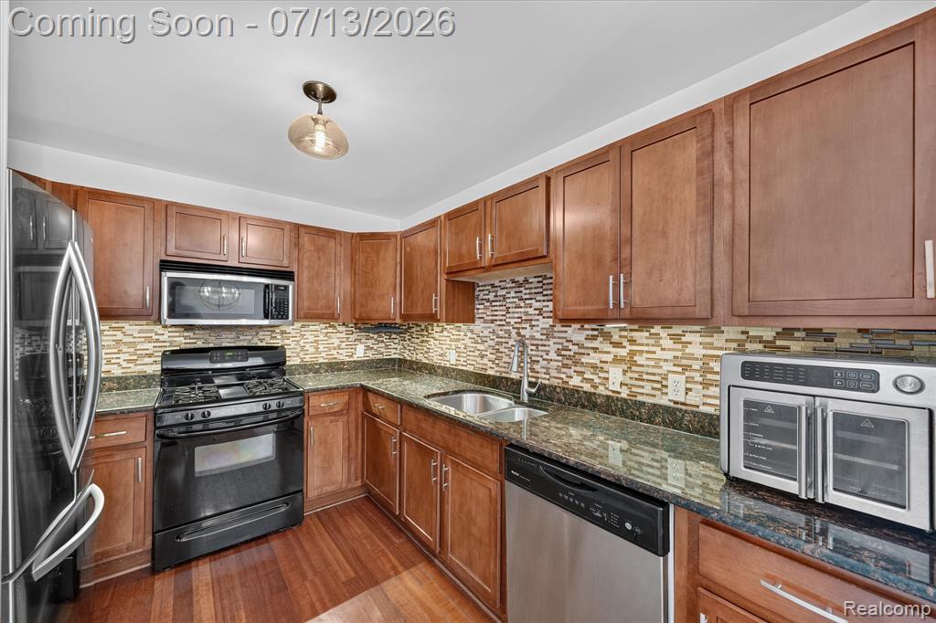 53118 Providence Drive E, 41, Utica, MI 48316 — Photo 14