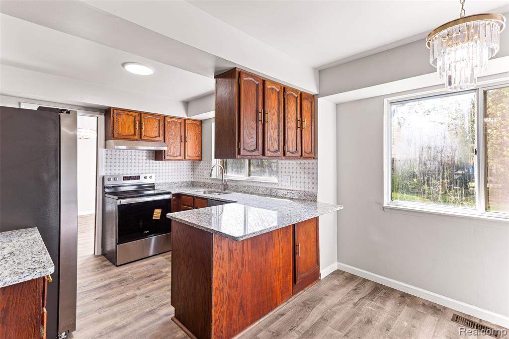 46323 Gainsborough Drive, Canton, MI 48187 — Photo 16