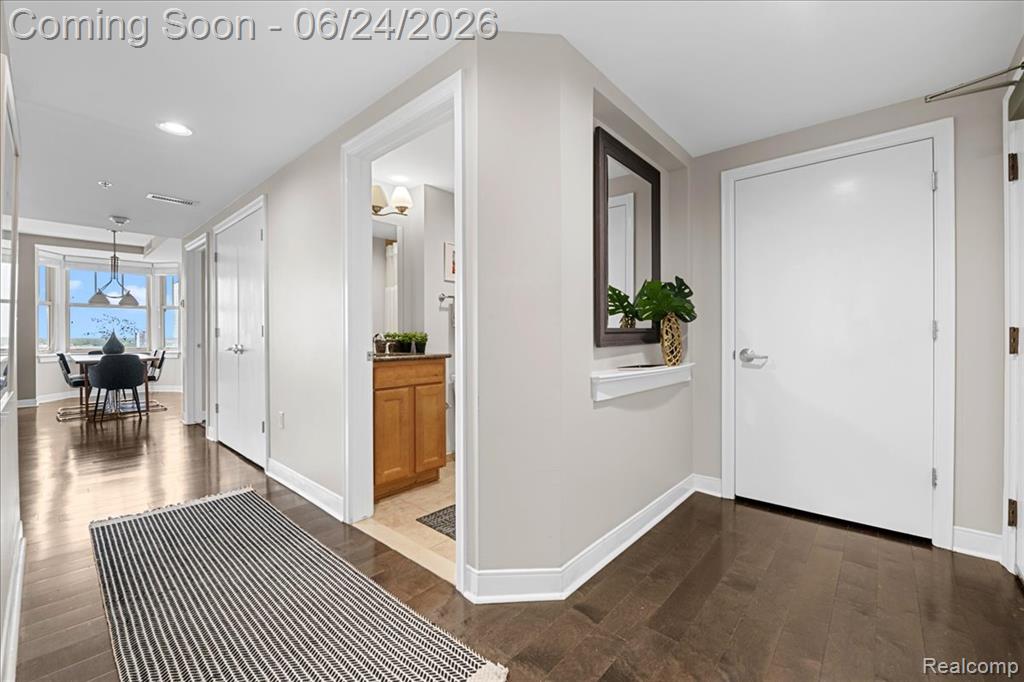 525 W LAFAYETTE Boulevard, 13E, Detroit, MI 48226 — Photo 5