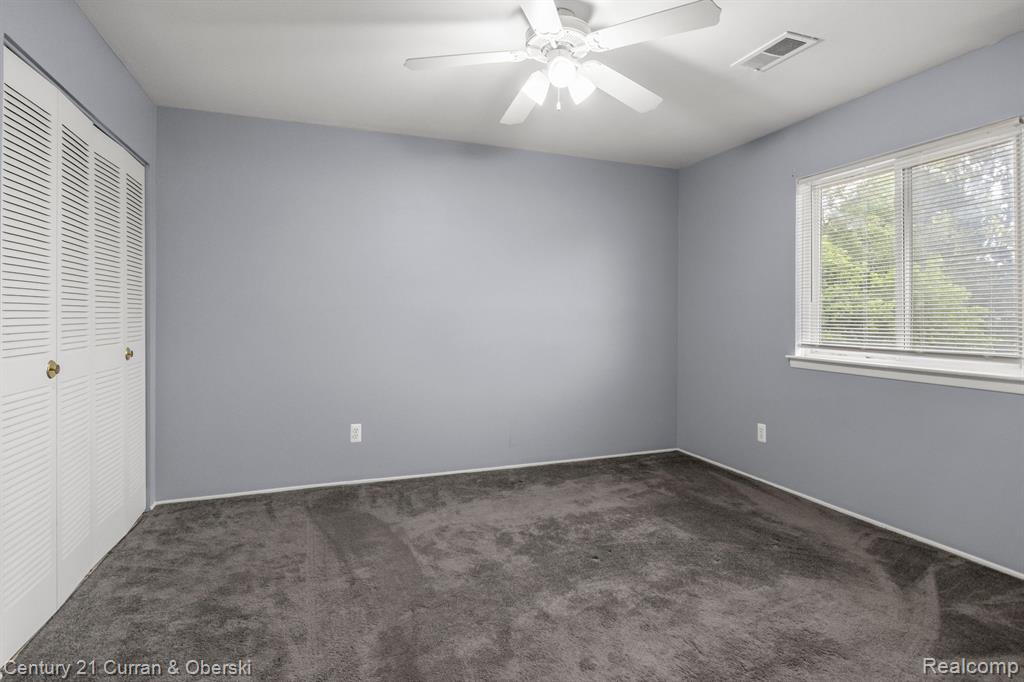 10159 ALLEN POINTE Drive, Allen Park, MI 48101 — Photo 11
