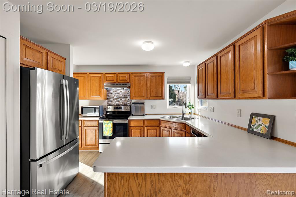 850 Glenmoor Drive, Oxford, MI 48371 — Photo 28
