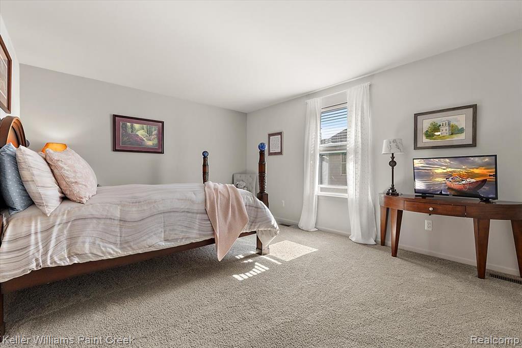 84 Greenan Lane, Lake Orion, MI 48362 — Photo 18