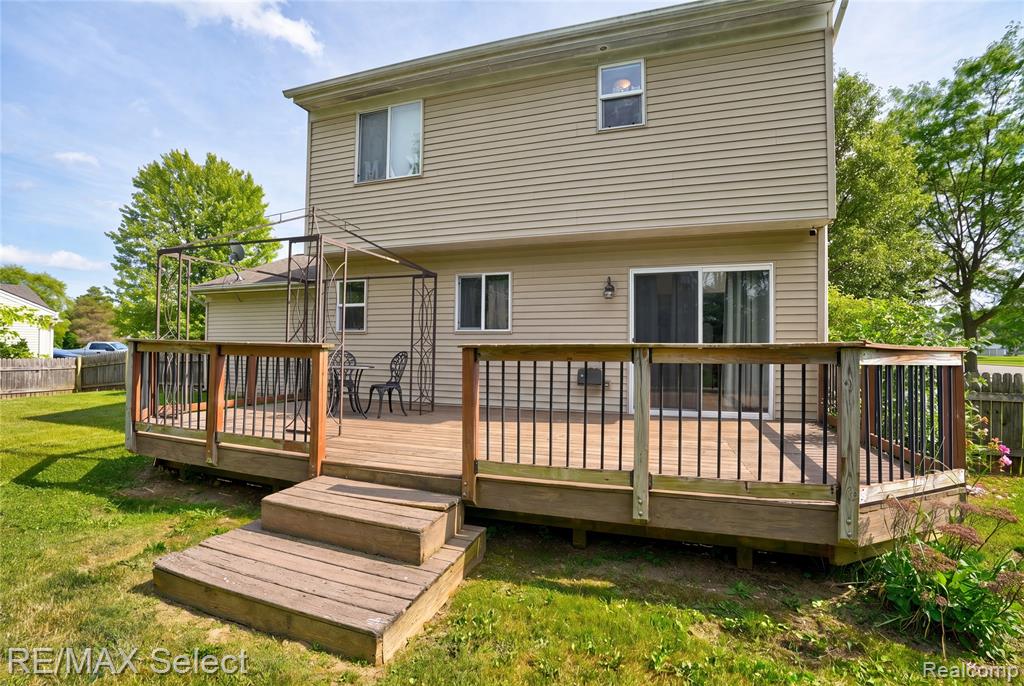 4399 Eagle Lane, Burton, MI 48519 — Photo 3