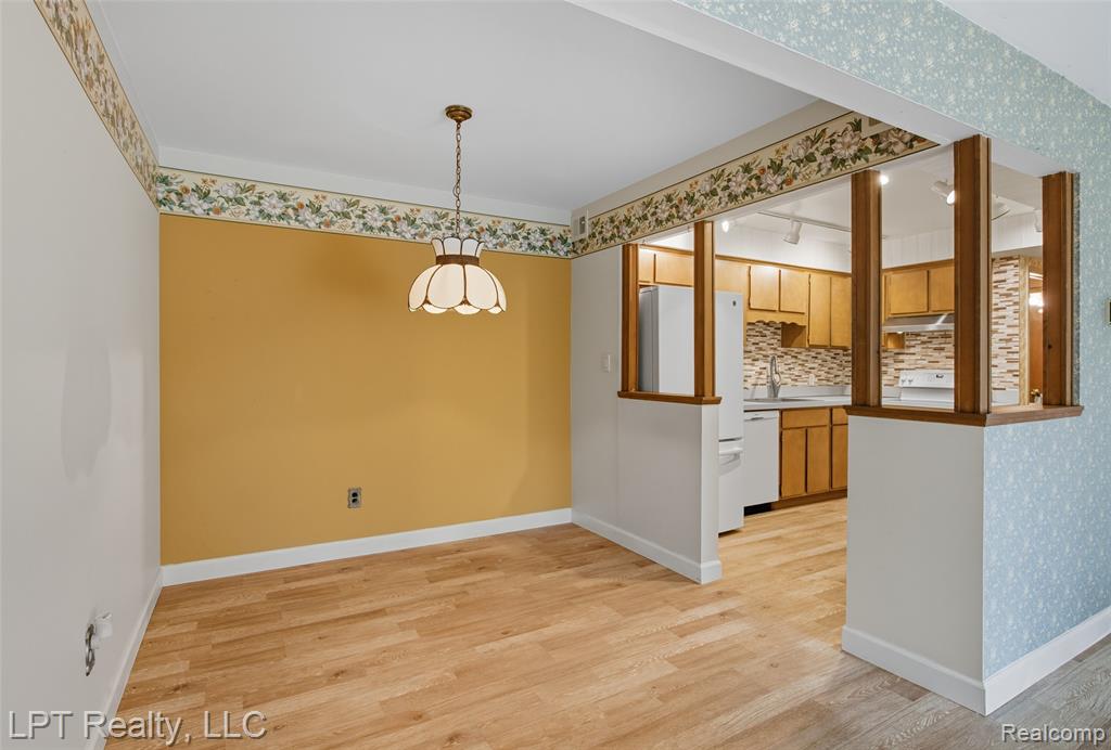 8715 Kennedy Circle, 1, Warren, MI 48093 — Photo 9