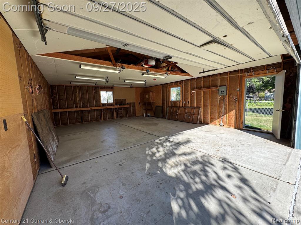 4208 Grindley Park Avenue, Dearborn Heights, MI 48125 — Photo 27