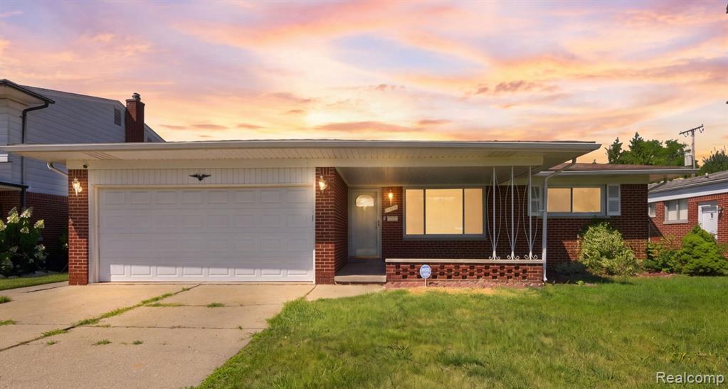 11165 Hanna Drive, Sterling Heights, MI 48312