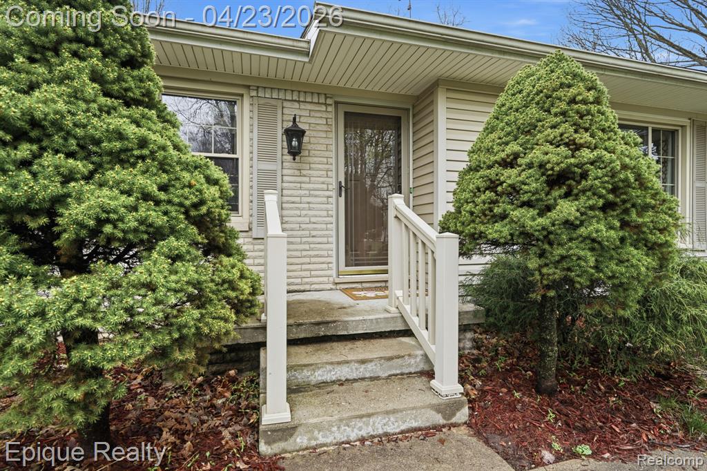 6236 McKenzie Drive, Flint, MI 48507 — Photo 3