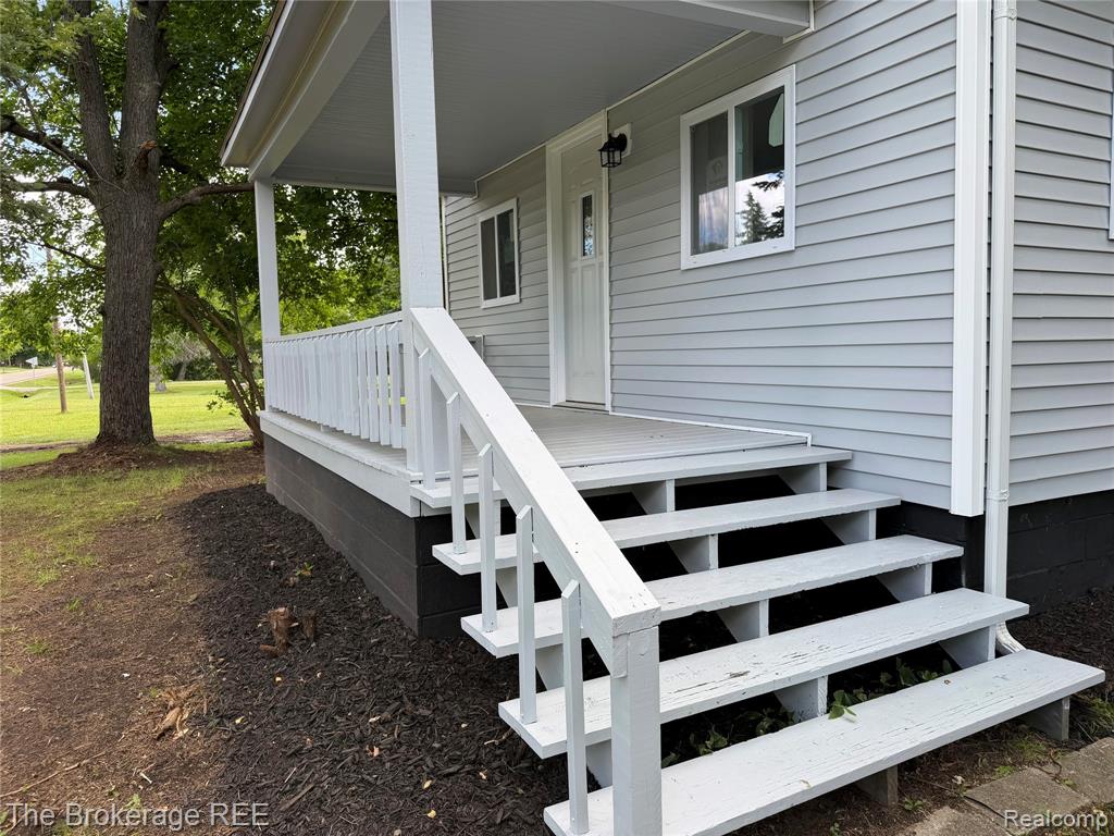4249 Calkins Road, Flint, MI 48532 — Photo 3