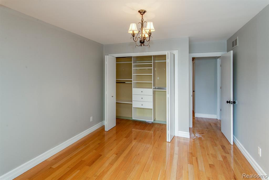 6598 MAPLE LAKES Drive, West Bloomfield, MI — Photo 14