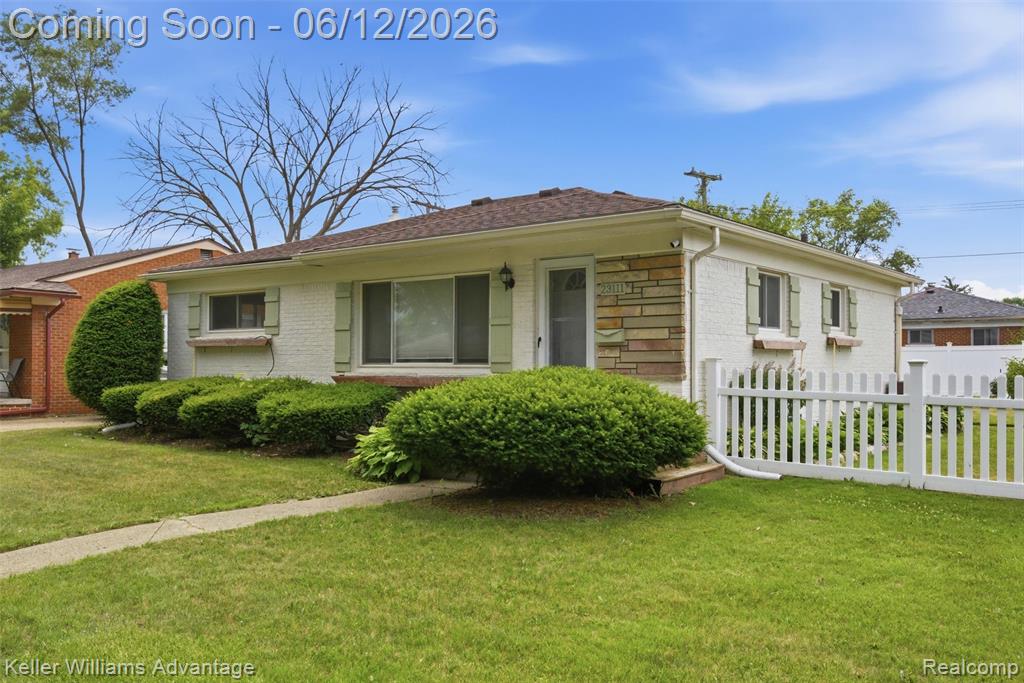 23111 Scotia Road, Oak Park, MI 48237 — Photo 3