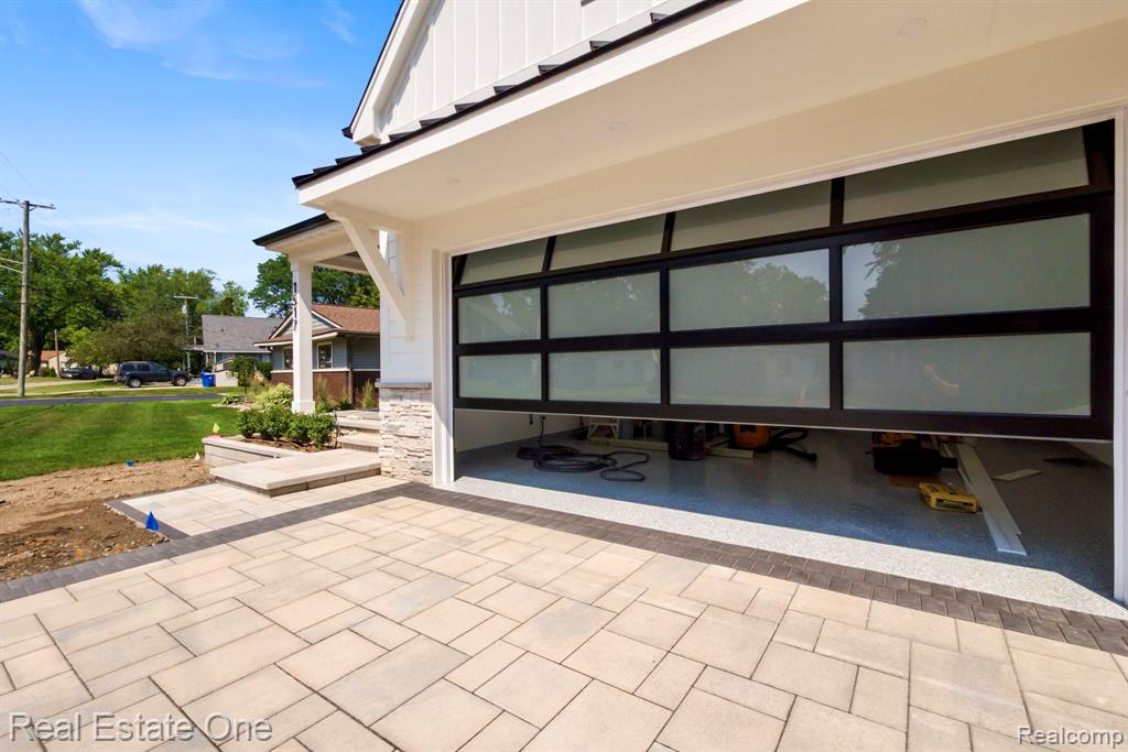 1517 KESSLER Avenue, Keego Harbor, MI 48320 — Photo 18